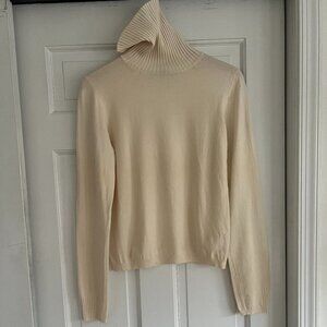 Dona Karan NY classic cream turtle neck sweater. Vintage.